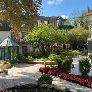 4* Hotel Maximilian &