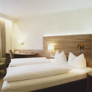 Otel Jedermann, Münih