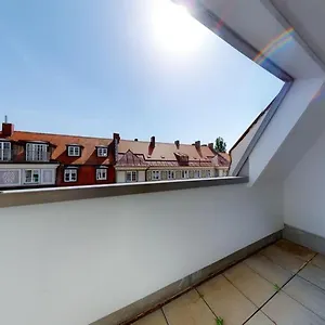 Spacious 4 Bedroom Near Center München