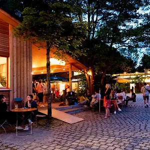 Vandrarhem The Tent - Youth Only - Buchung Leider Nur Bis 30 Jahre Moeglich!, München