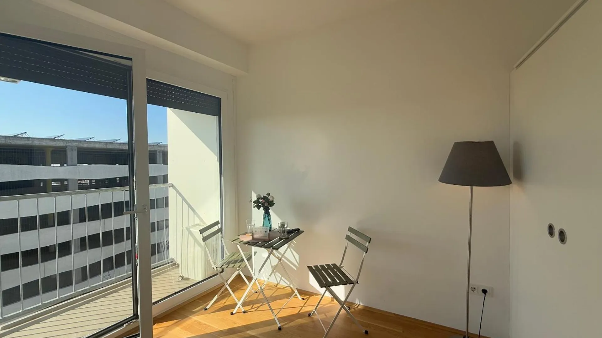 Myroom Wohnung Neben Der Messe Munich Germany